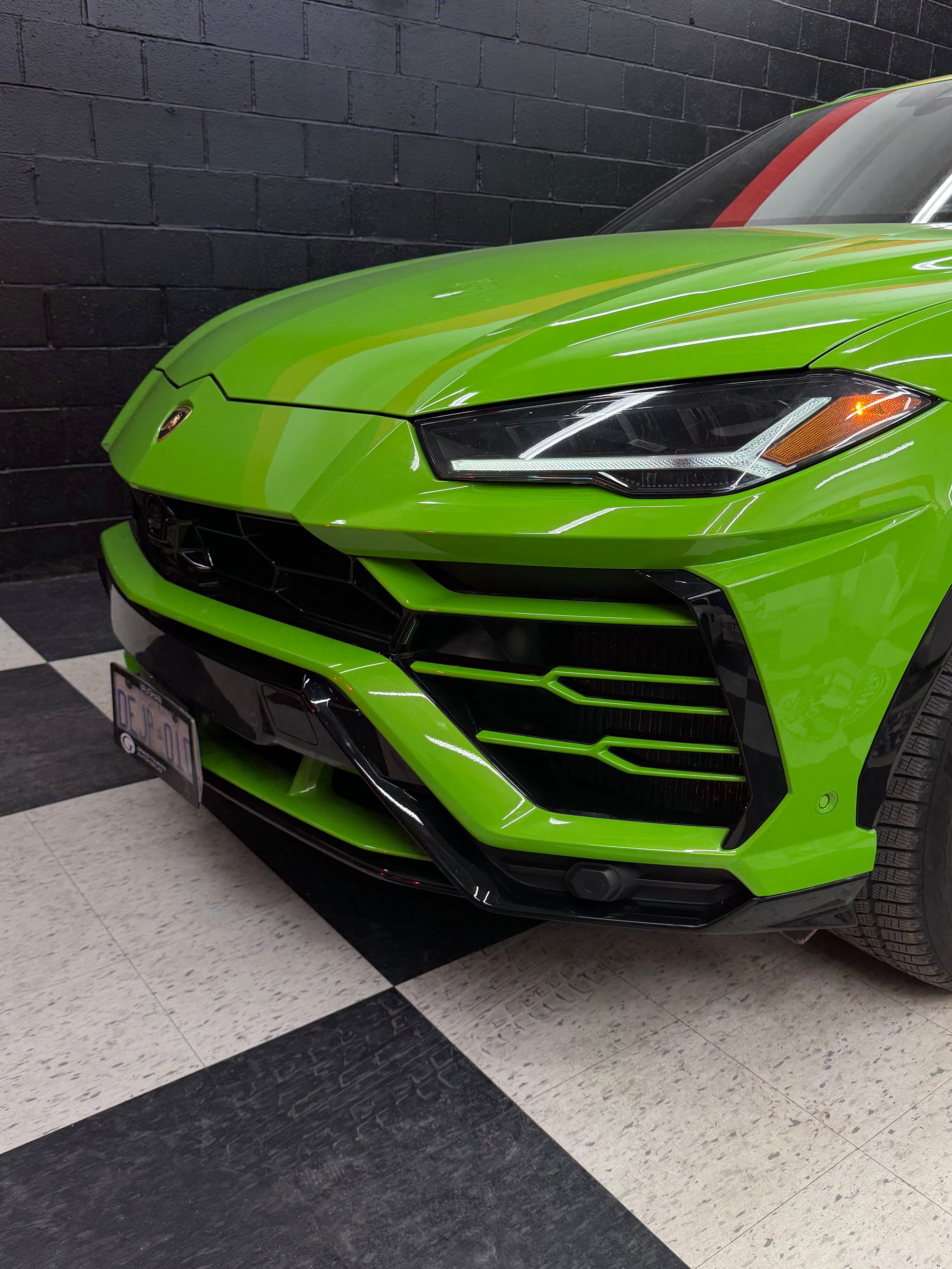 Lamborgini URUS