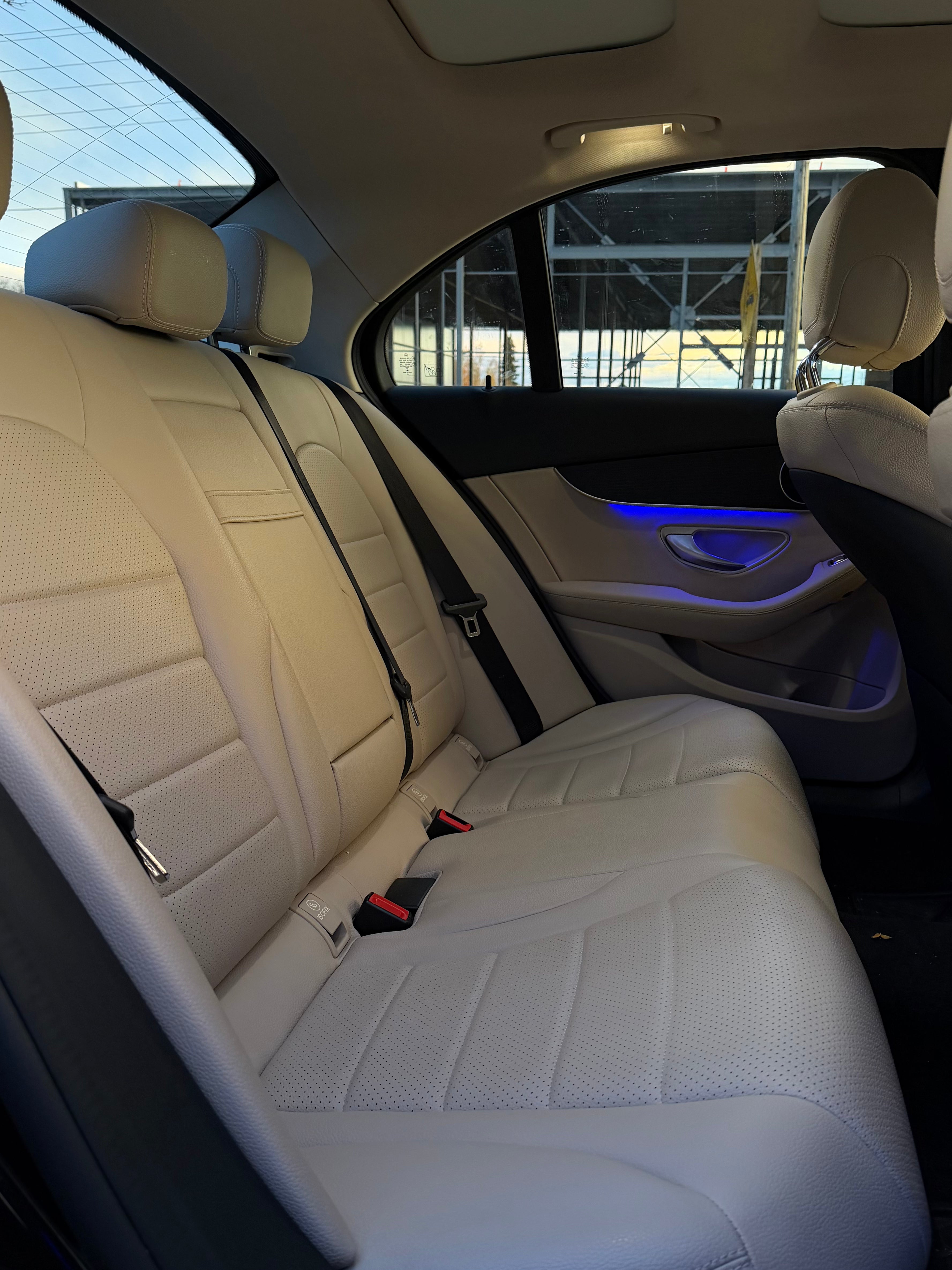Mercedes-Benz C300 AMG PACKAGE