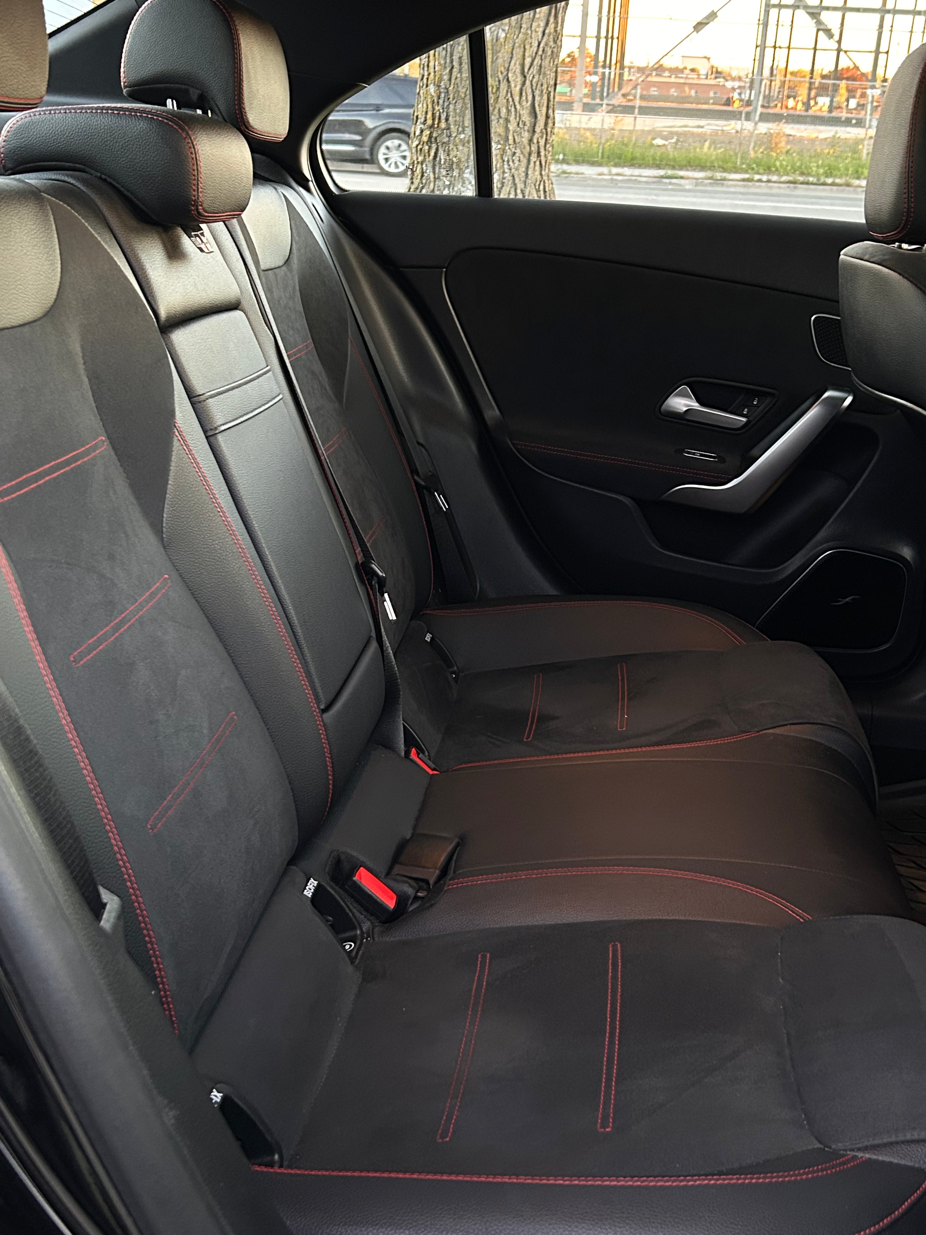 Mercedes-Benz A35 AMG