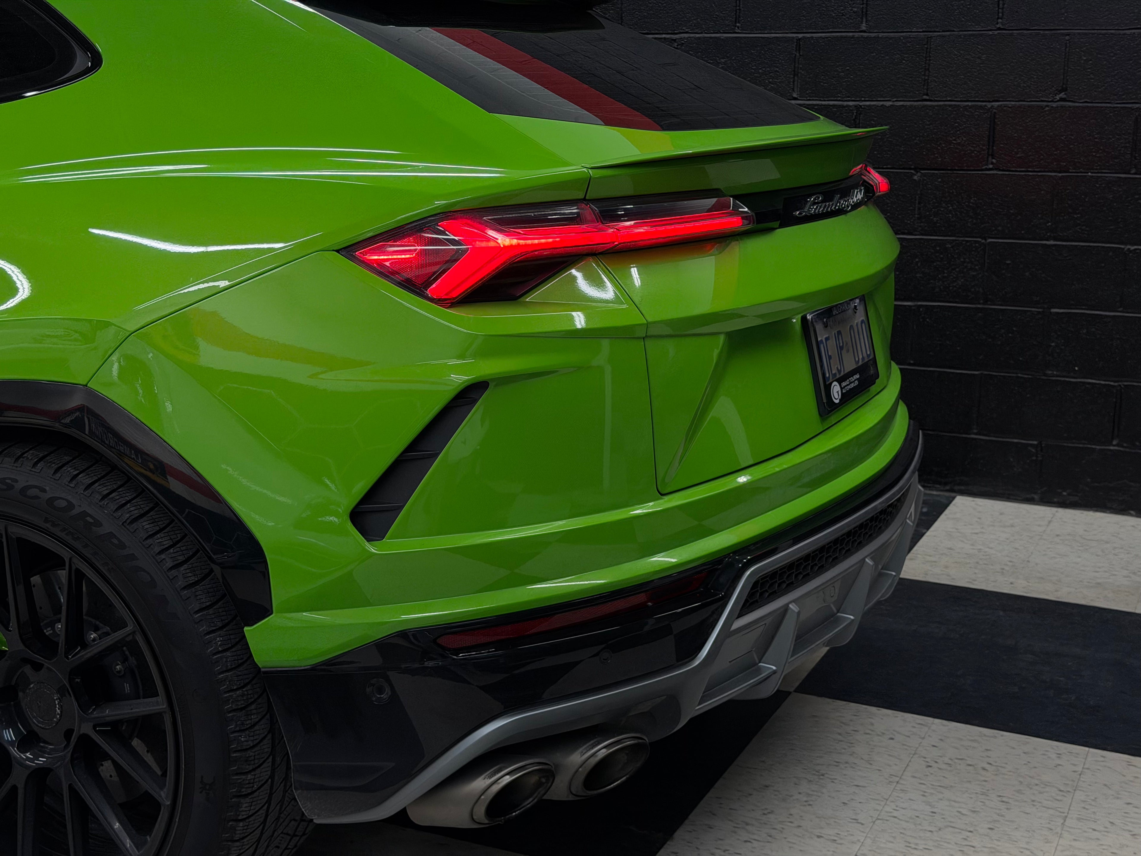 Lamborgini URUS